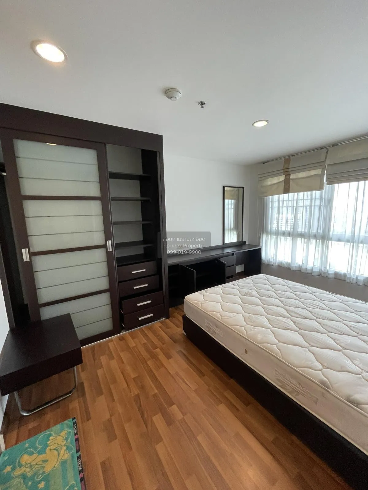 เช่าคอนโด  เซ็นทริค ซีน พหลโยธิน 9 BTS-อารีย์ สามเสนใน เขต พญาไท 