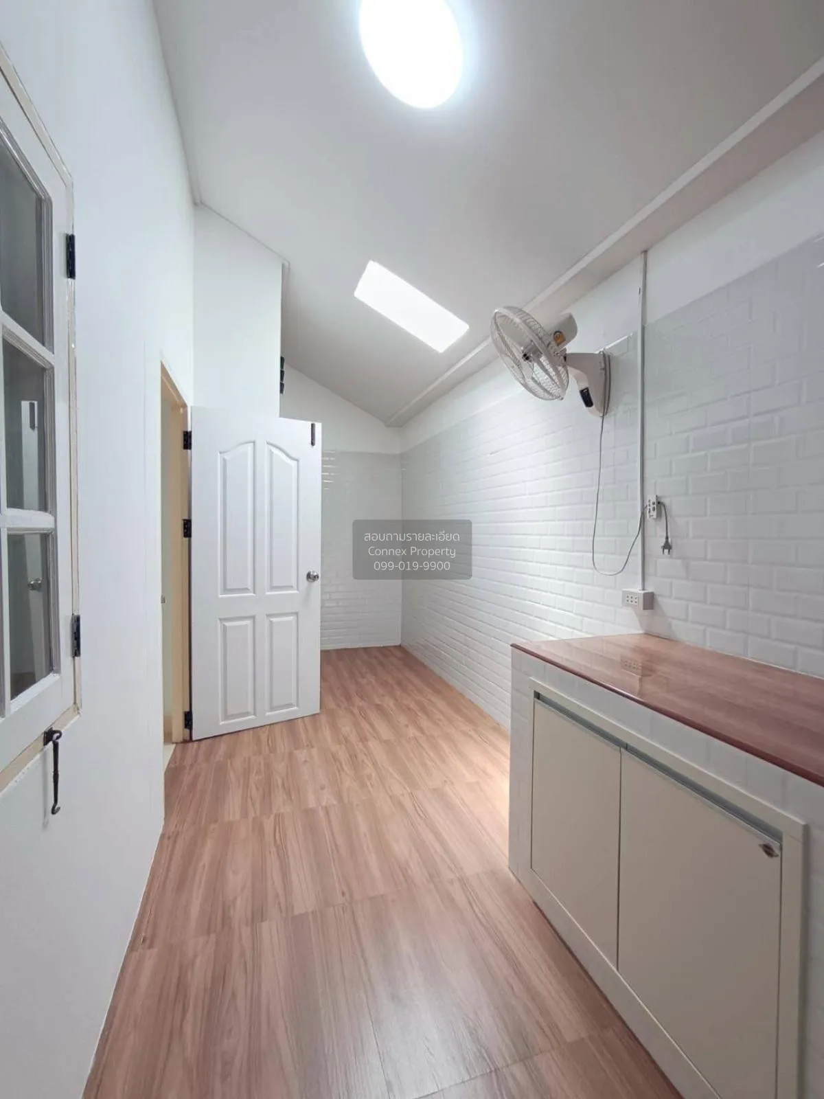 ขายทาวน์เฮ้าส์/ทาวน์โฮม  กมลลักษณ์ 2​ ไทรน้อย ไทรน้อย นนทบุรี CX-