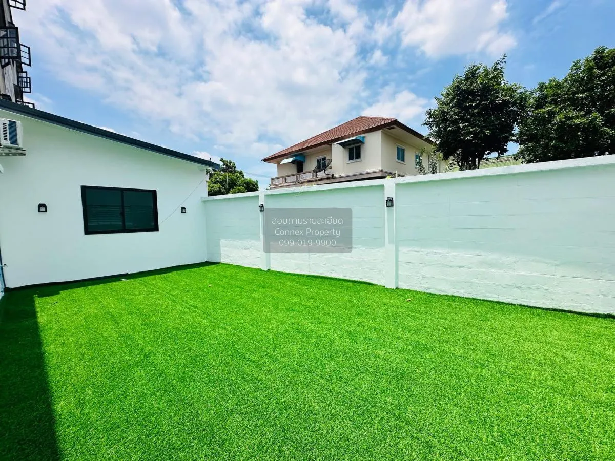 For Sale Twin house, Soi Petchkasem 94, Weerawat Village , newly 