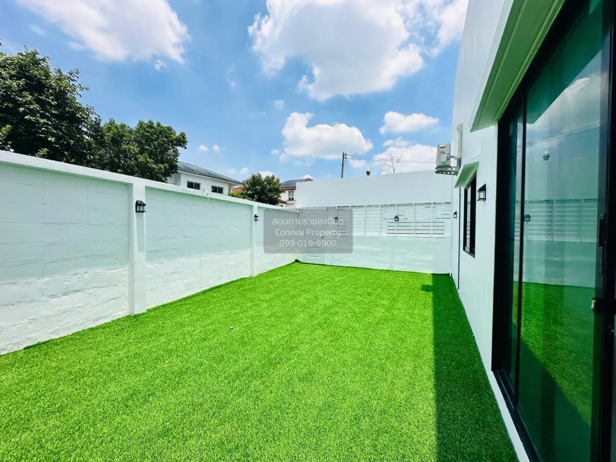 For Sale Twin house, Soi Petchkasem 94, Weerawat Village , newly 