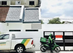 For Sale Twin house, Soi Petchkasem 94, Weerawat Village , newly renovated , Bang Khae Nuea , Bang Khae , Bangkok , CX-135771