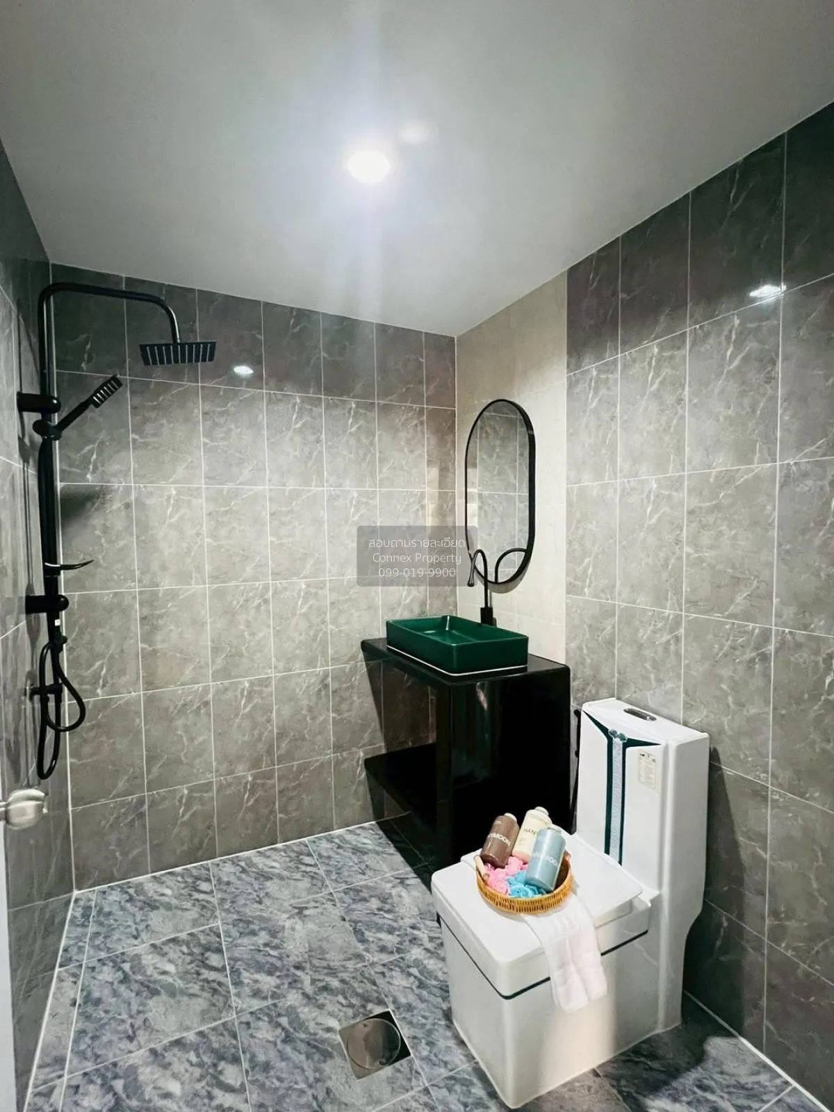 ขายทาวน์เฮ้าส์/ทาวน์โฮม  บ้านวรารักษ์ รังสิต-คลองสาม ห้องมุม รีโน