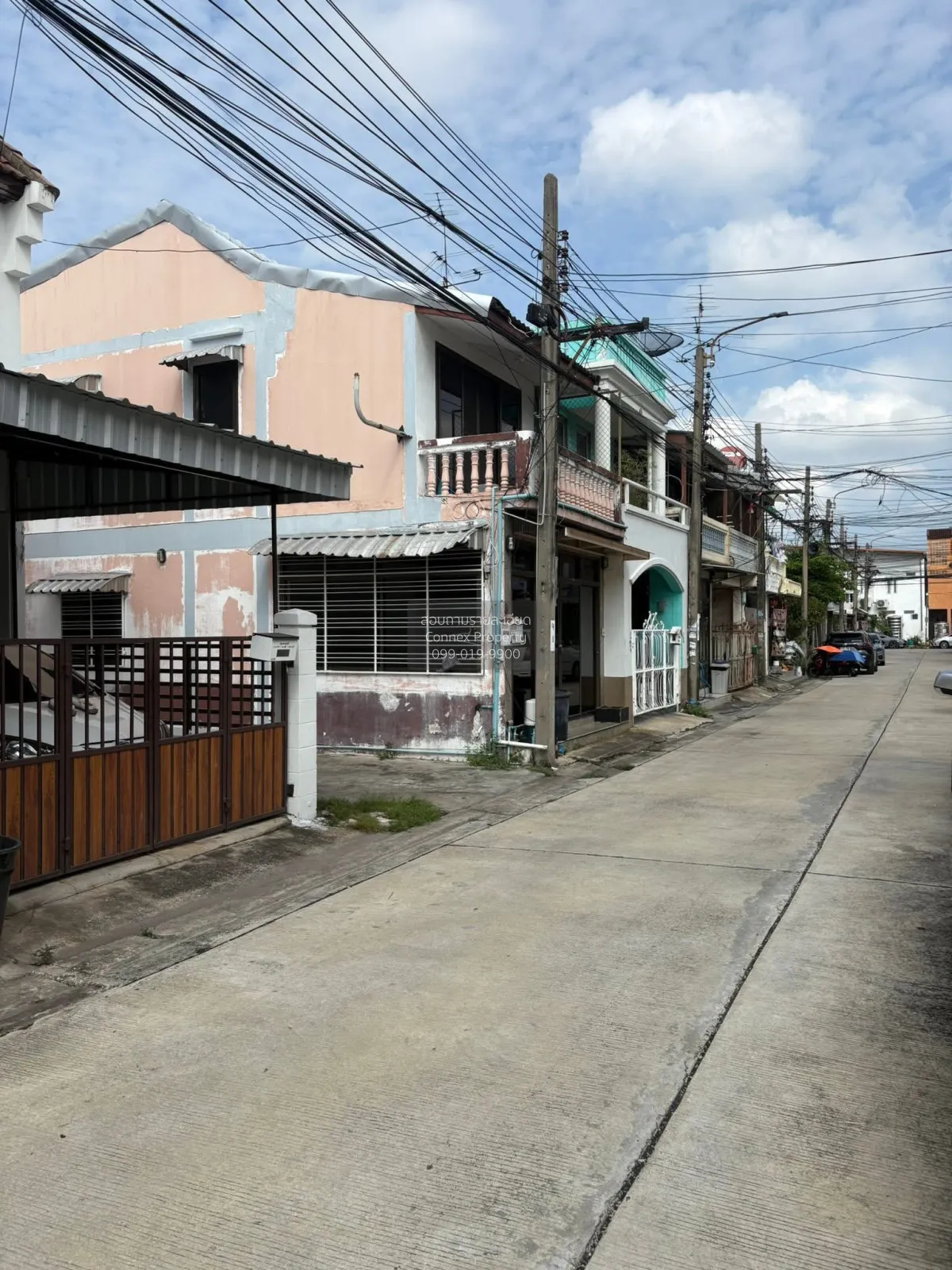 For Sale Townhouse/Townhome  , Sinthorn Happyland , Khlong Chan , 3