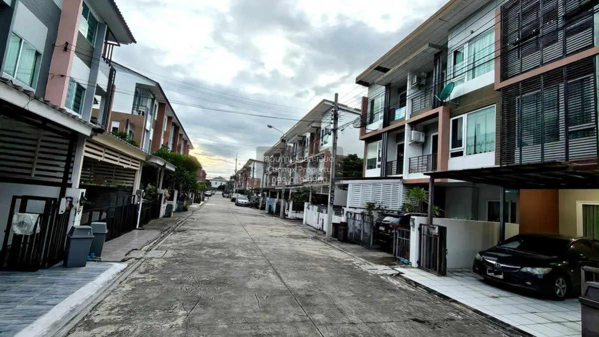 For Sale Townhouse/Townhome  , The Trust City Ngamwongwan 25 , Ba 2