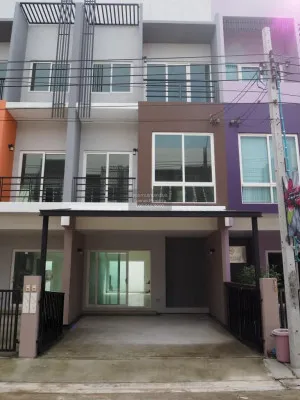 เช่าทาวน์เฮ้าส์/ทาวน์โฮม  กรีนิช รามอินทรา หน้ากว้าง คันนายาว เขต คันนายาว กรุงเทพ CX-136136