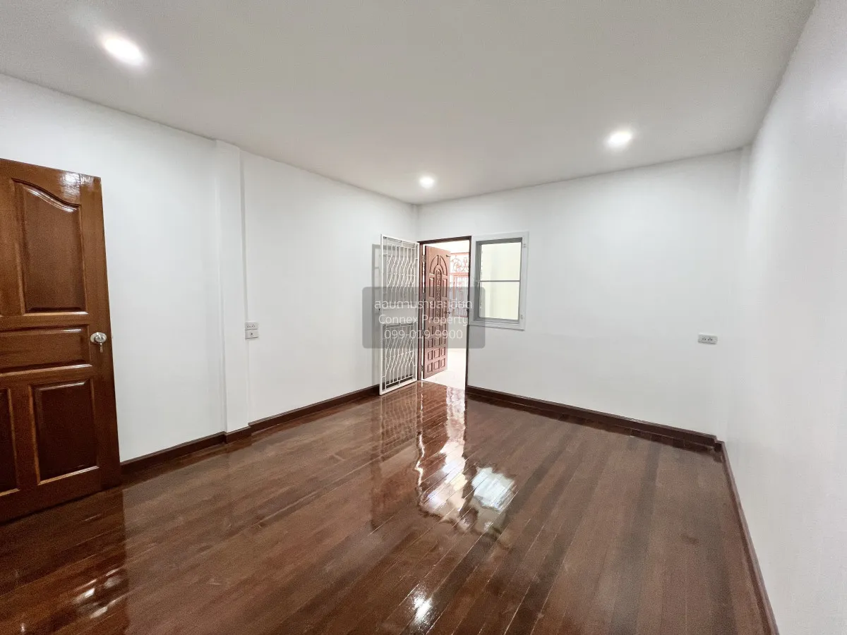 For Rent Townhouse/Townhome  , Moobaan Sena Villa 84 , newly reno