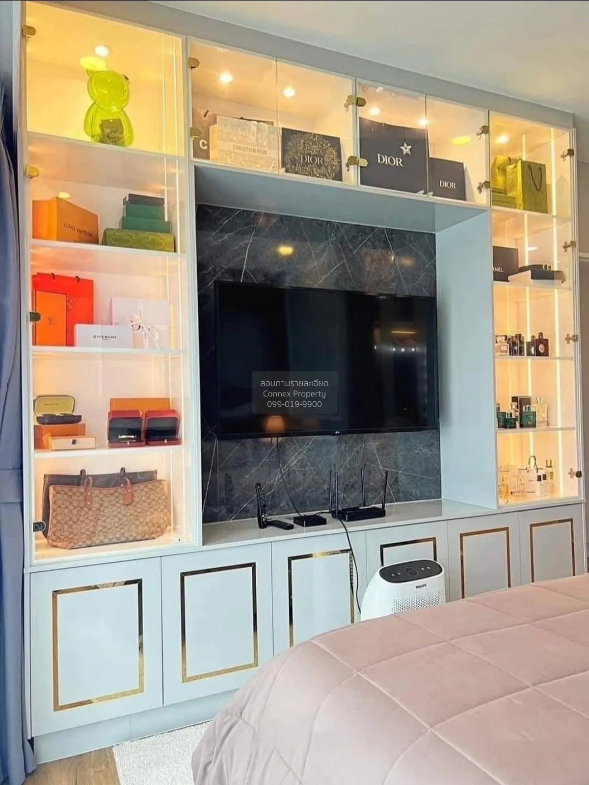 For Sale House , CENTRO Phahol-Vibhavadi 2 , wide frontage , newl