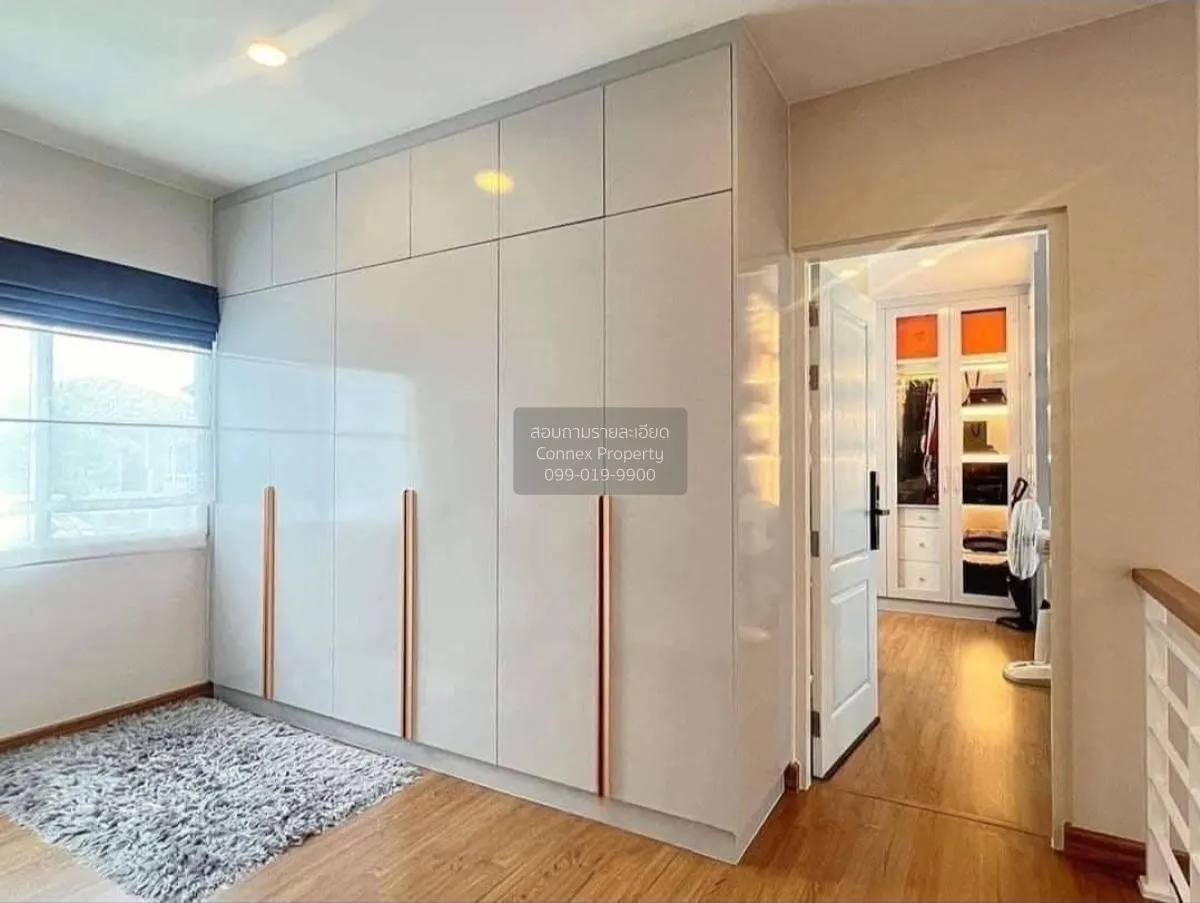 For Sale House , CENTRO Phahol-Vibhavadi 2 , wide frontage , newl