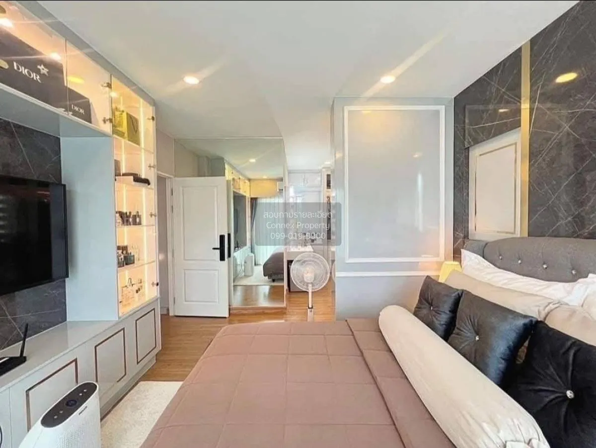 For Sale House , CENTRO Phahol-Vibhavadi 2 , wide frontage , newl