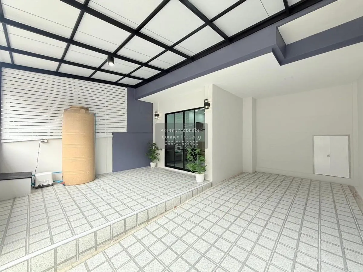 ขายทาวน์เฮ้าส์/ทาวน์โฮม  ไอ-ดีไซน์ วงแหวน-รามอินทรา รีโนเวทใหม่ บ 2