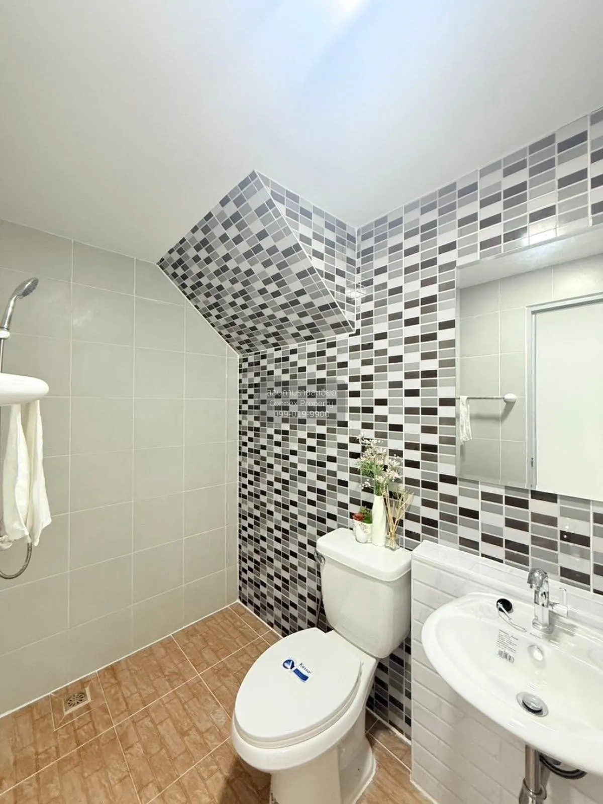 ขายทาวน์เฮ้าส์/ทาวน์โฮม  ไอ-ดีไซน์ วงแหวน-รามอินทรา รีโนเวทใหม่ บ