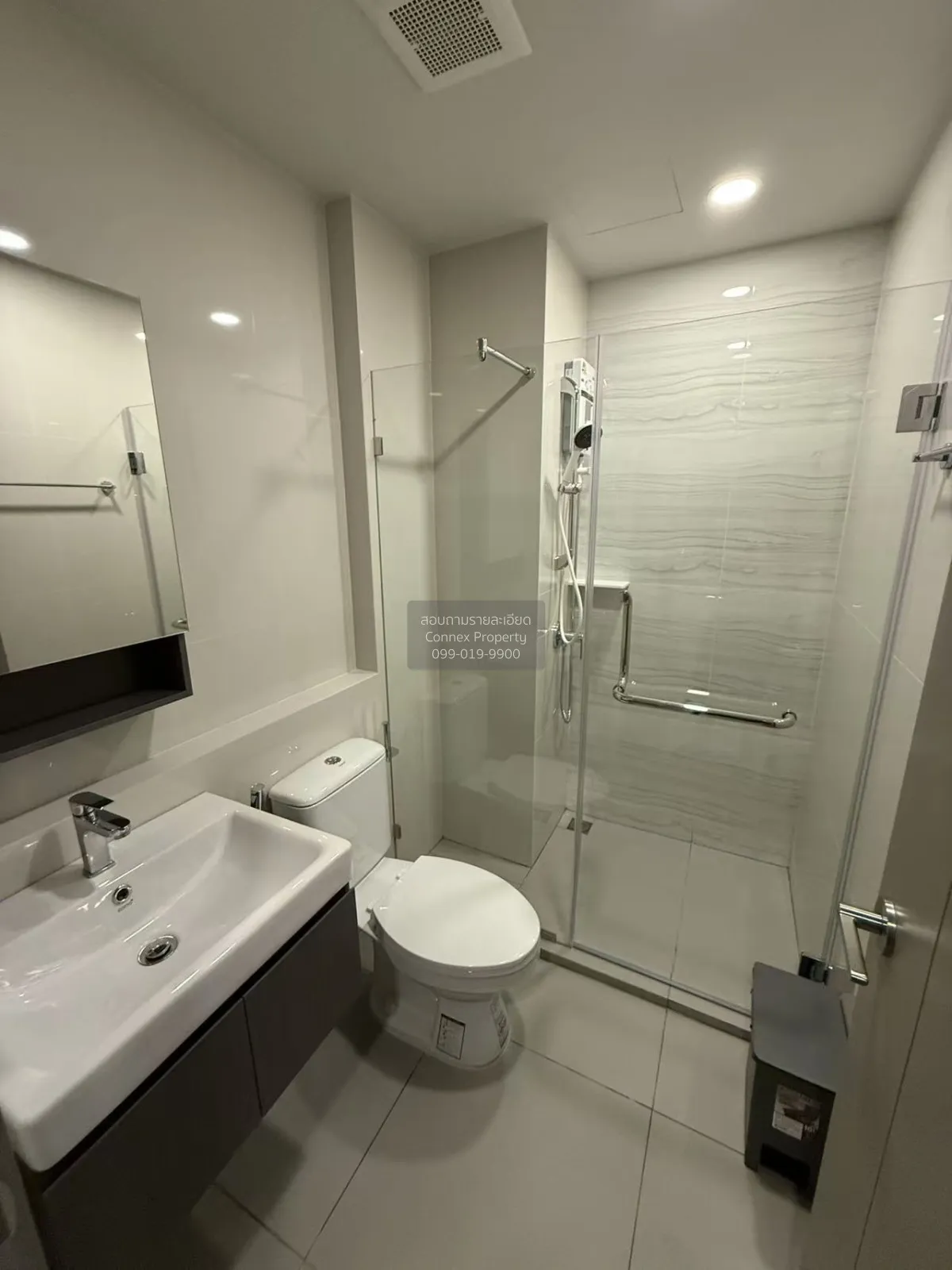 For Rent Condo , Aspire Onnut Station , nice view , high floor , 