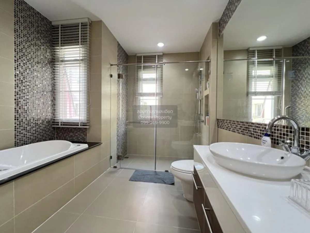 Luxury 3-storey detached house for sale, Grand Bangkok Boulevard,