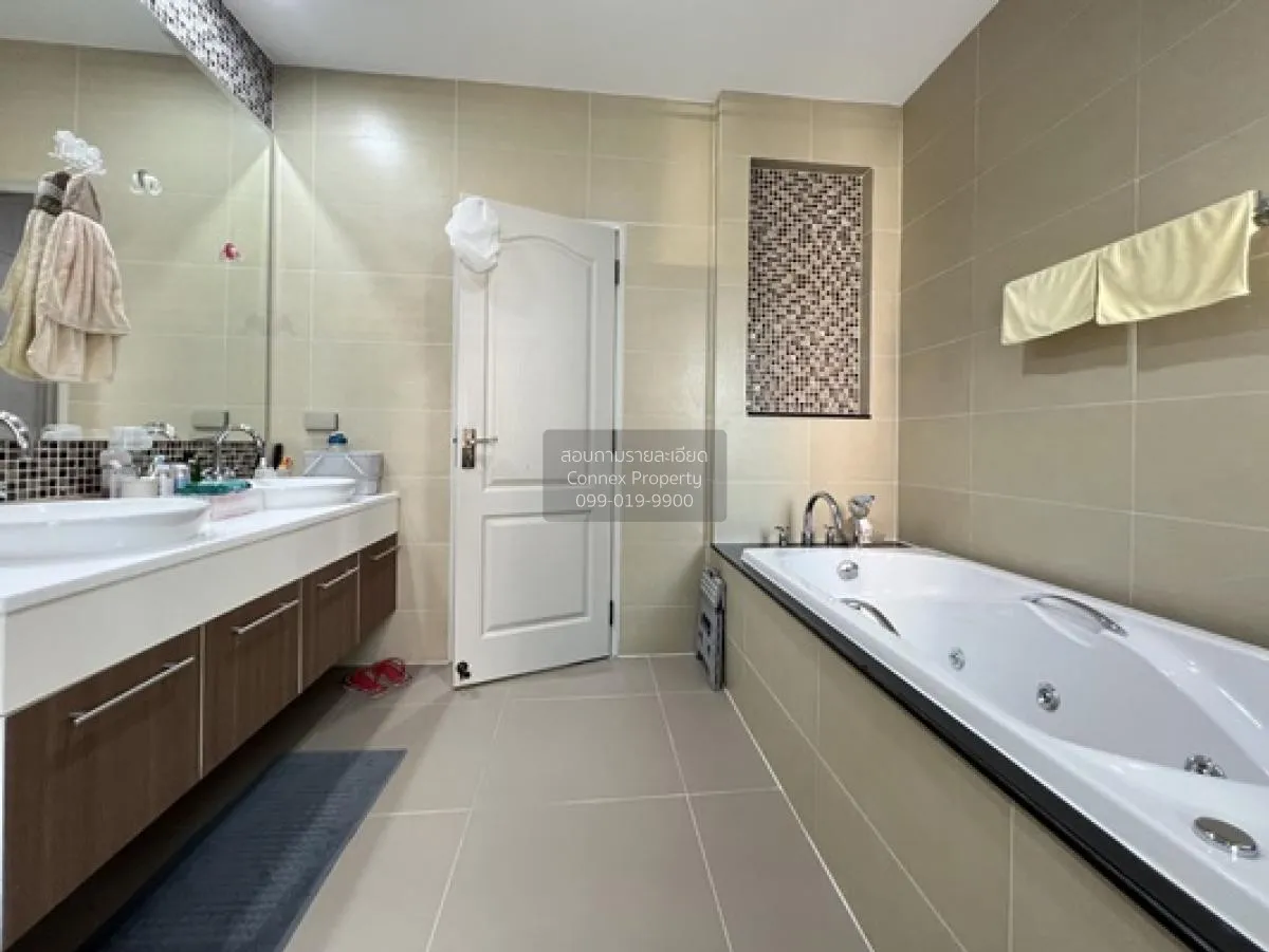 Luxury 3-storey detached house for sale, Grand Bangkok Boulevard,