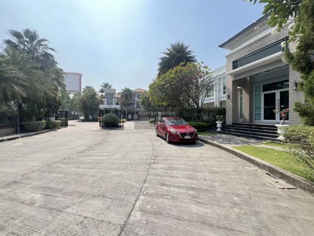 Luxury 3-storey detached house for sale, Grand Bangkok Boulevard,