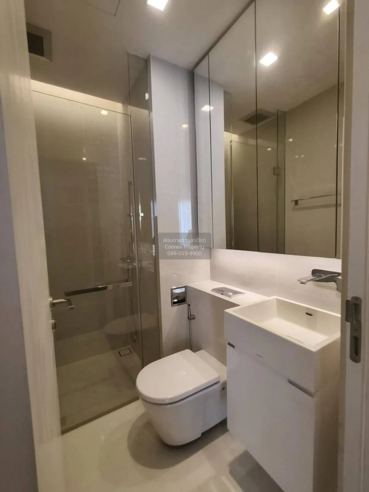 เช่าคอนโด  เดอะ เซนต์ เรซิเดนซ์ MRT-พหลโยธิน จอมพล  เขต จตุจักร ก