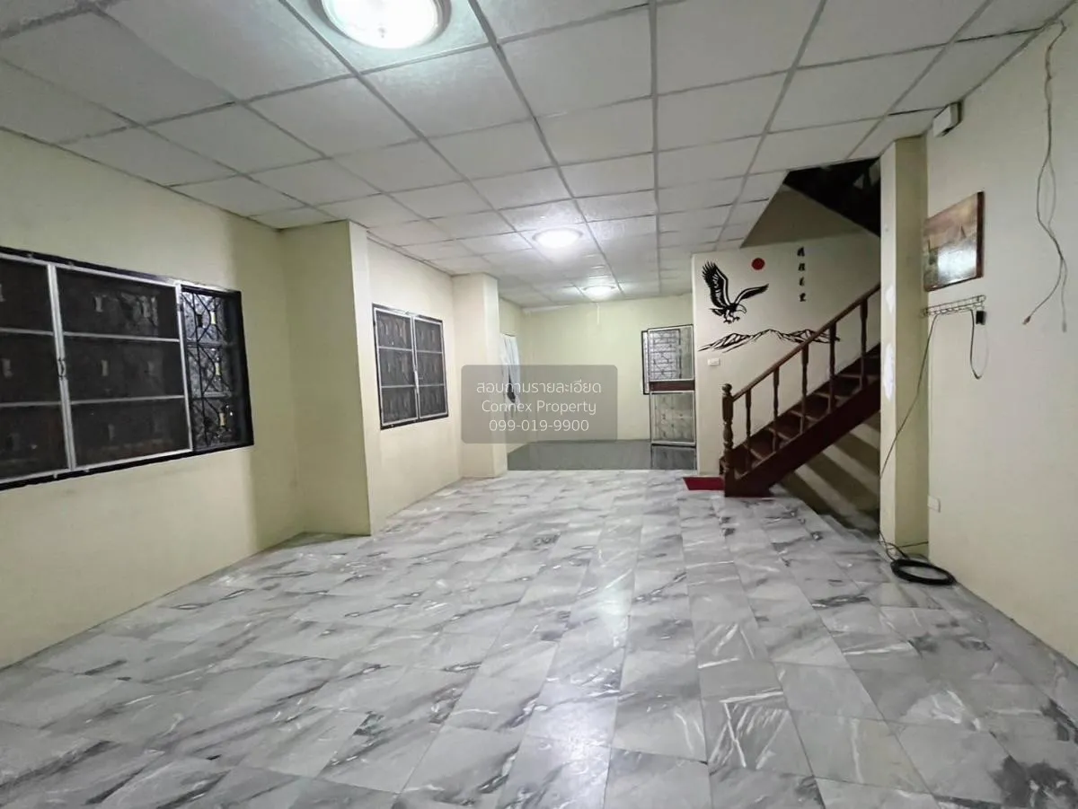 For Sale House , Buntharik Watcharapol Sukhaphiban 5 , wide front 2