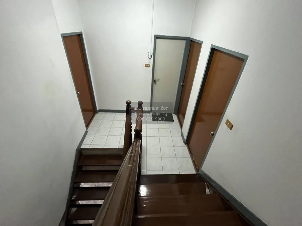 For Sale House , Buntharik Watcharapol Sukhaphiban 5 , wide front