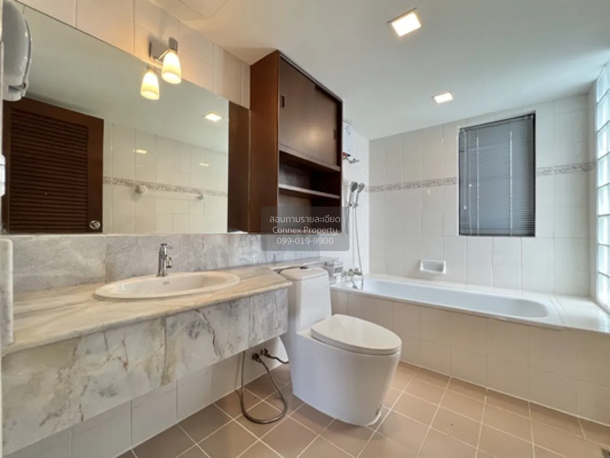 For Sale House , Jomtien Yacht Club 3 , nice view , river view , 