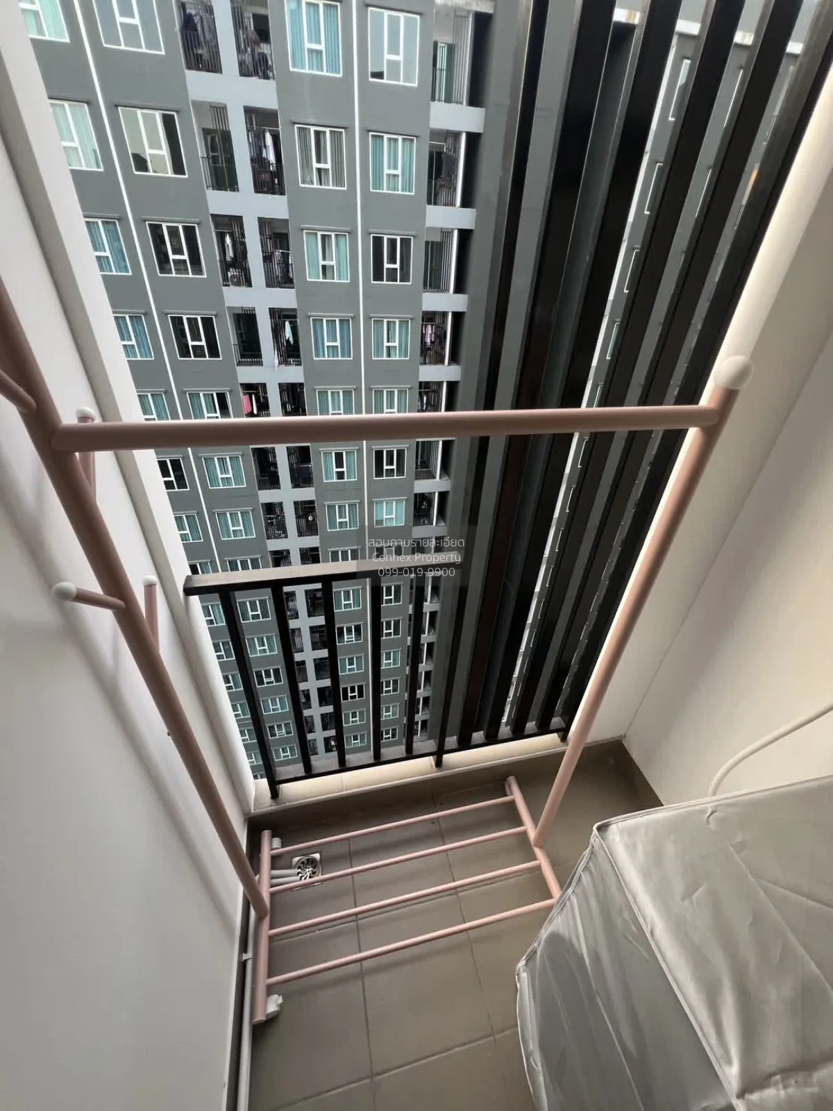 เช่าคอนโด  รีเจ้นท์ โฮม บางนา (โครงการใหม่) ชั้นสูง รีโนเวทใหม่ บ