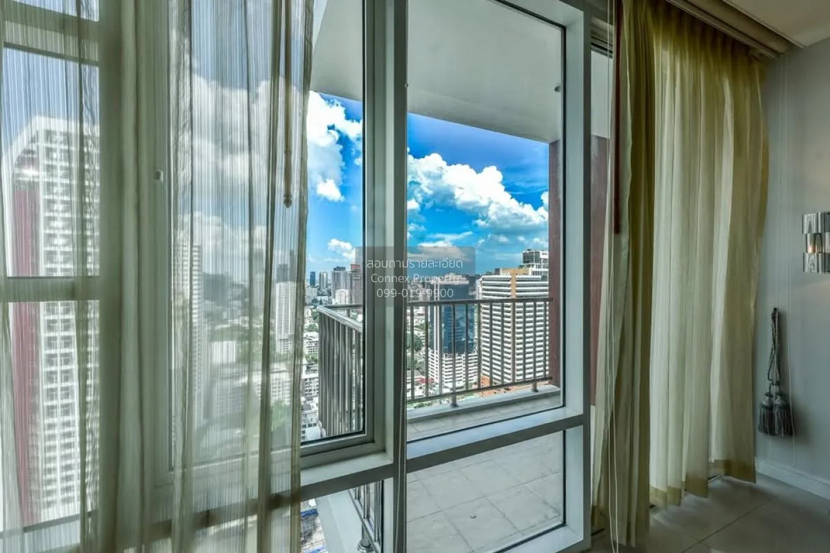 For Sale Condo , Fullerton Sukhumvit , high floor , BTS-Ekkamai ,