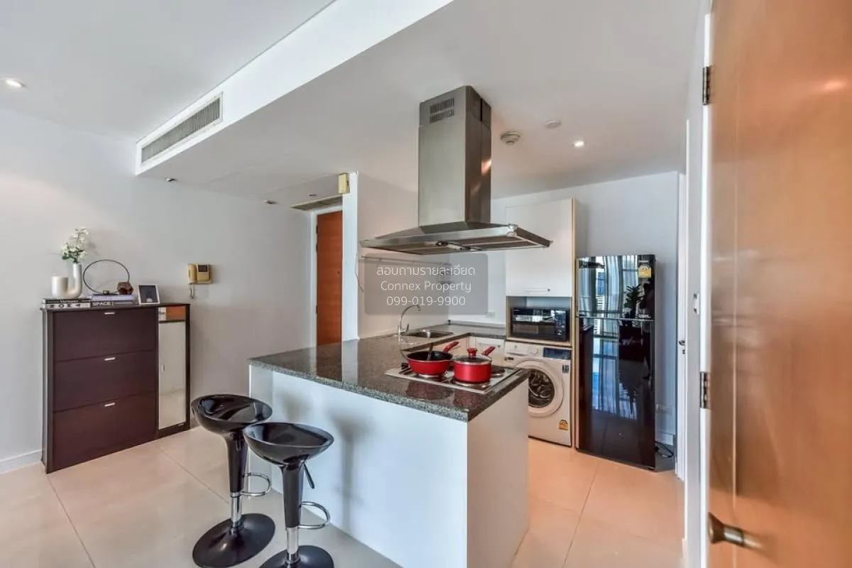 For Sale Condo , Fullerton Sukhumvit , high floor , BTS-Ekkamai ,
