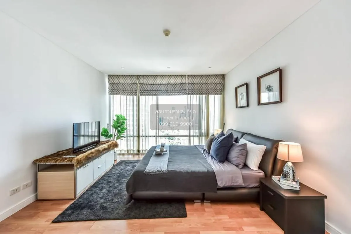 For Sale Condo , Fullerton Sukhumvit , high floor , BTS-Ekkamai ,