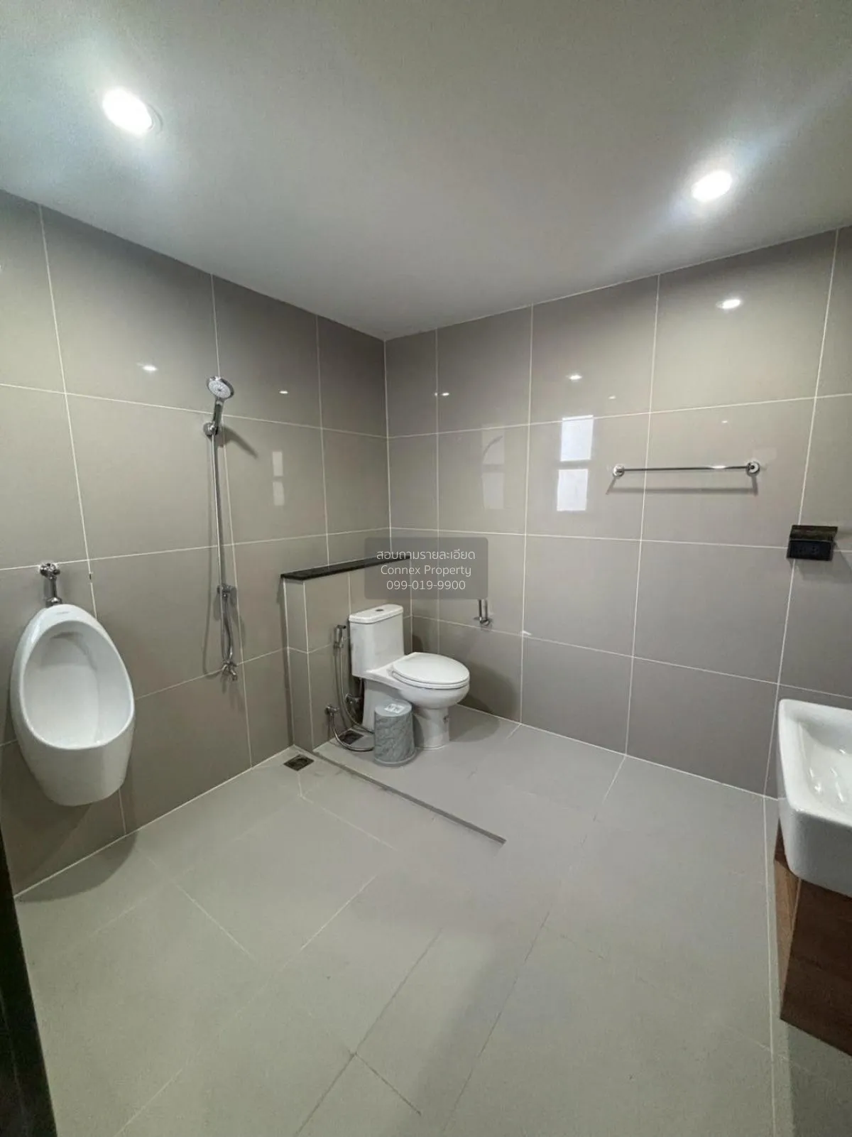 For Rent BRITTON Ladprao 41 , nice view , high floor , wide front