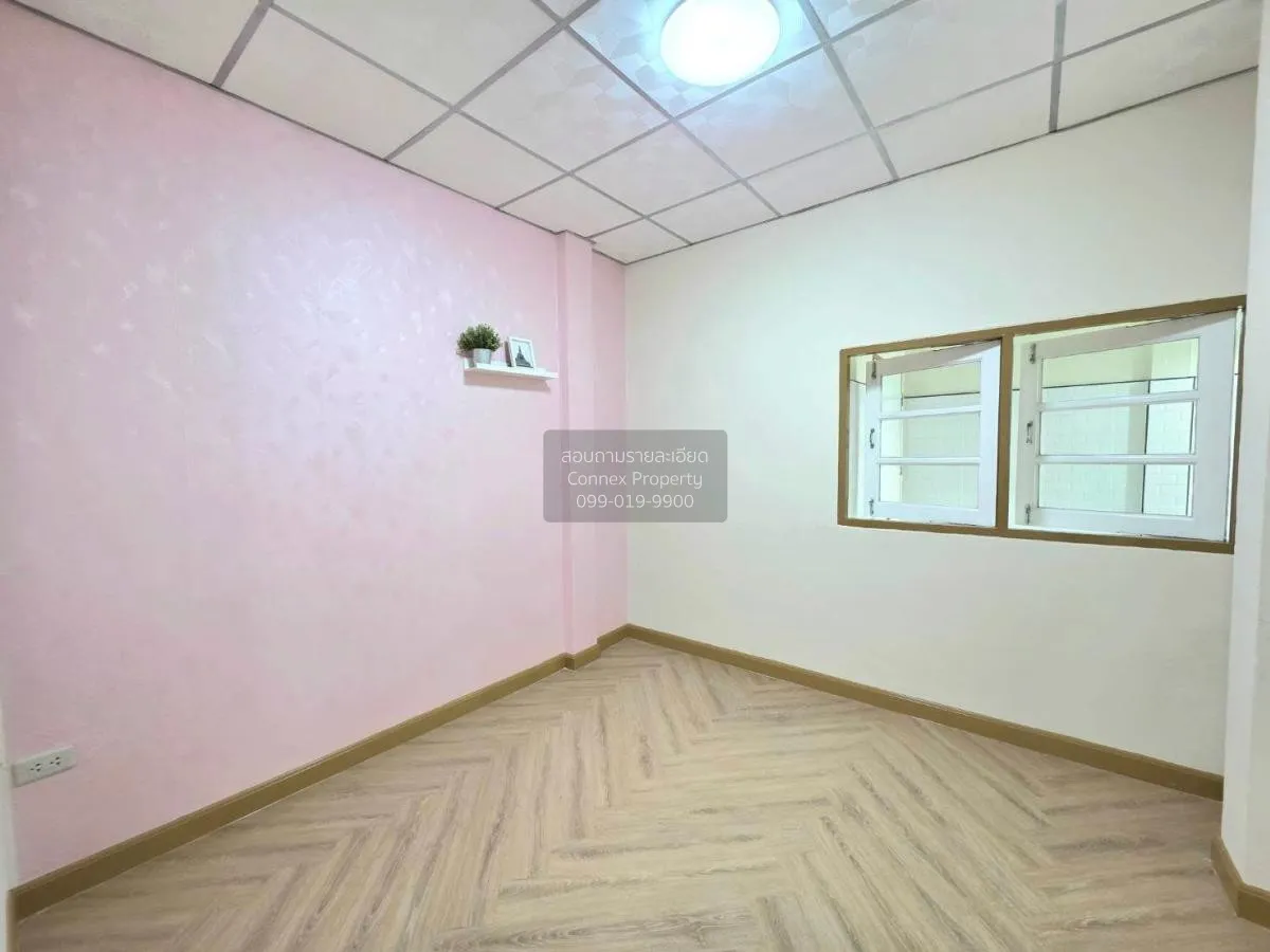 For Sale Townhouse/Townhome  , Aranyaville , corner unit , newly 