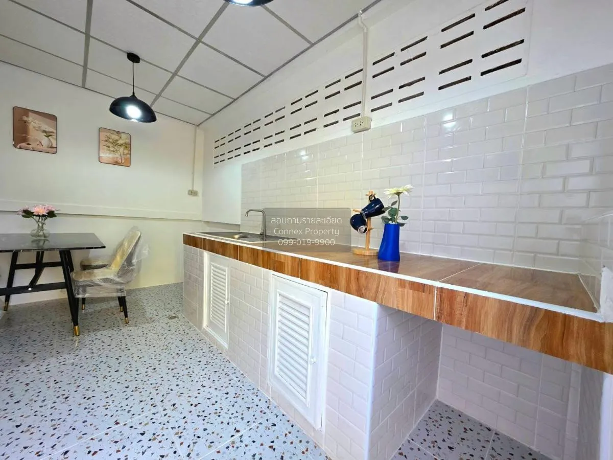 ขายทาวน์เฮ้าส์/ทาวน์โฮม  พนาสนธิ์ 8 ท้ายบ้าน ห้องมุม รีโนเวทใหม่ 