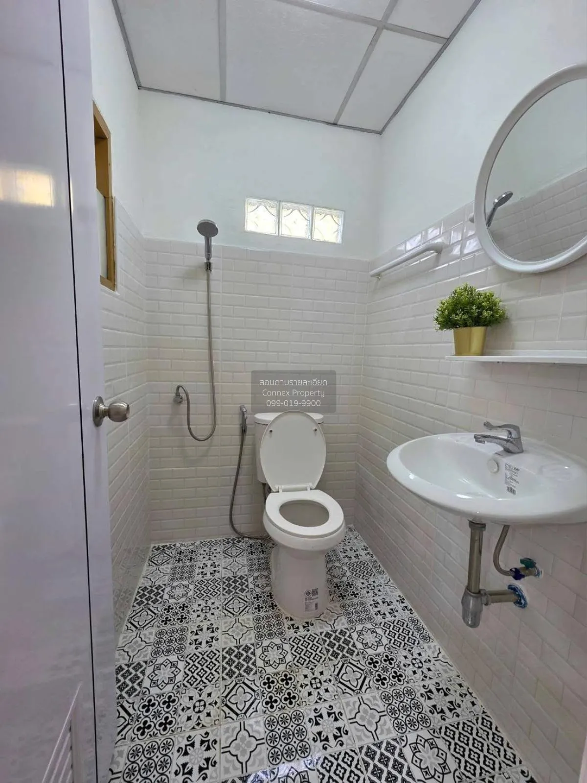 ขายทาวน์เฮ้าส์/ทาวน์โฮม  พนาสนธิ์ 8 ท้ายบ้าน ห้องมุม รีโนเวทใหม่ 