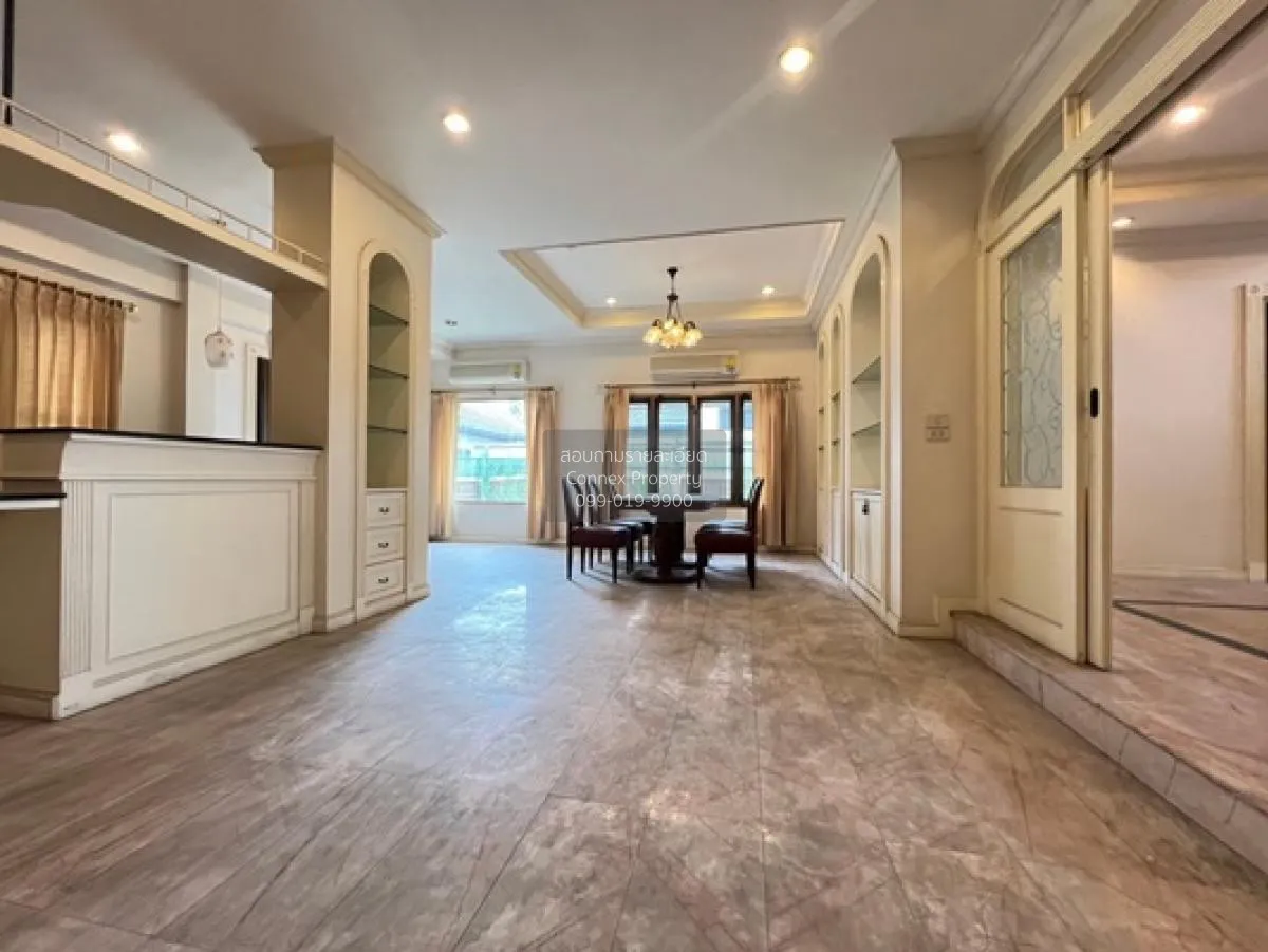 ขายบ้าน  ลดาวัลย์ ศรีนครินทร์ ชั้นสูง ห้องมุม หน้ากว้าง บางแก้ว บ