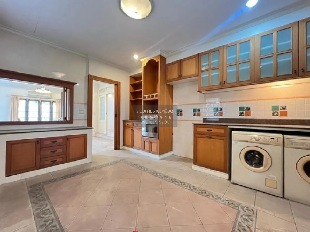 ขายบ้าน  ลดาวัลย์ ศรีนครินทร์ ชั้นสูง ห้องมุม หน้ากว้าง บางแก้ว บ