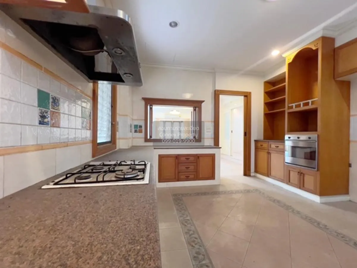 ขายบ้าน  ลดาวัลย์ ศรีนครินทร์ ชั้นสูง ห้องมุม หน้ากว้าง บางแก้ว บ