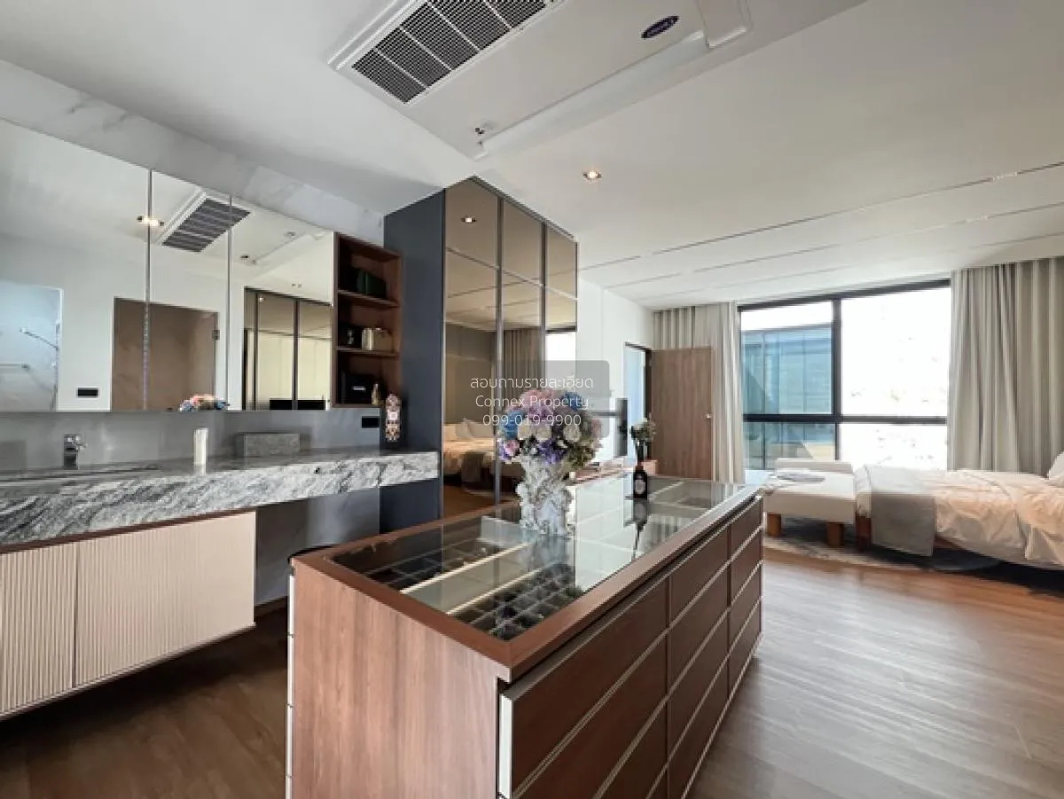 ขายสำนักงาน โฮมออฟฟิศ  4.5 ชั้น ตึกมุม The Mixx  แพรกษา ใกล้ BTS 