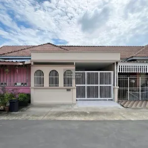 ขายทาวน์เฮ้าส์/ทาวน์โฮม  นิราวิลล์ เอกชัย - โพธิ์แจ้ บางน้ำจืด เมืองสมุทรสาคร สมุทรสาคร CX-136617