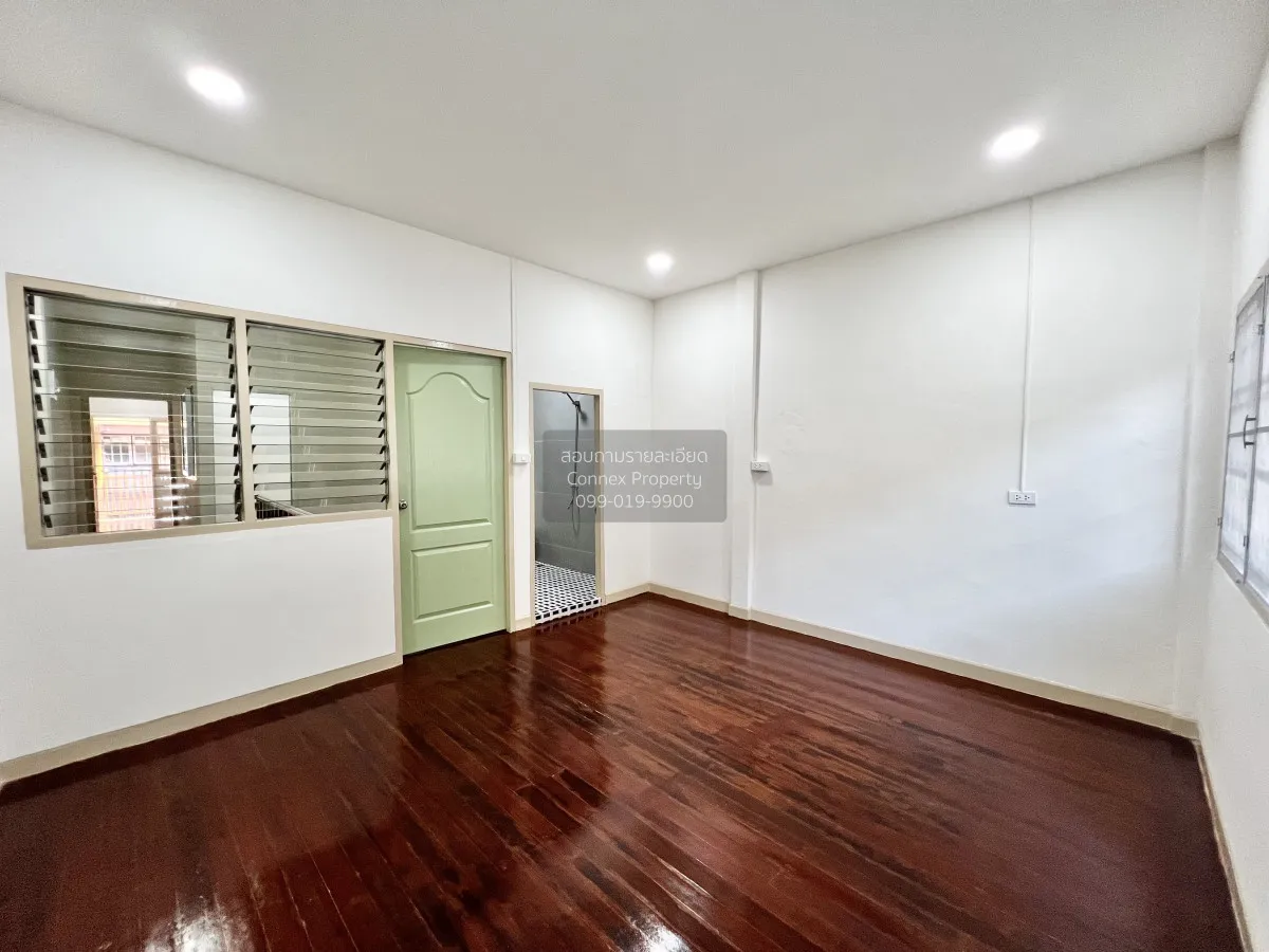 ขายทาวน์เฮ้าส์/ทาวน์โฮม  หมู่บ้าน ฉัตรแก้ว บางกะปิ รีโนเวทใหม่ MR