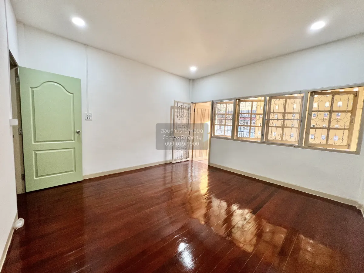 ขายทาวน์เฮ้าส์/ทาวน์โฮม  หมู่บ้าน ฉัตรแก้ว บางกะปิ รีโนเวทใหม่ MR