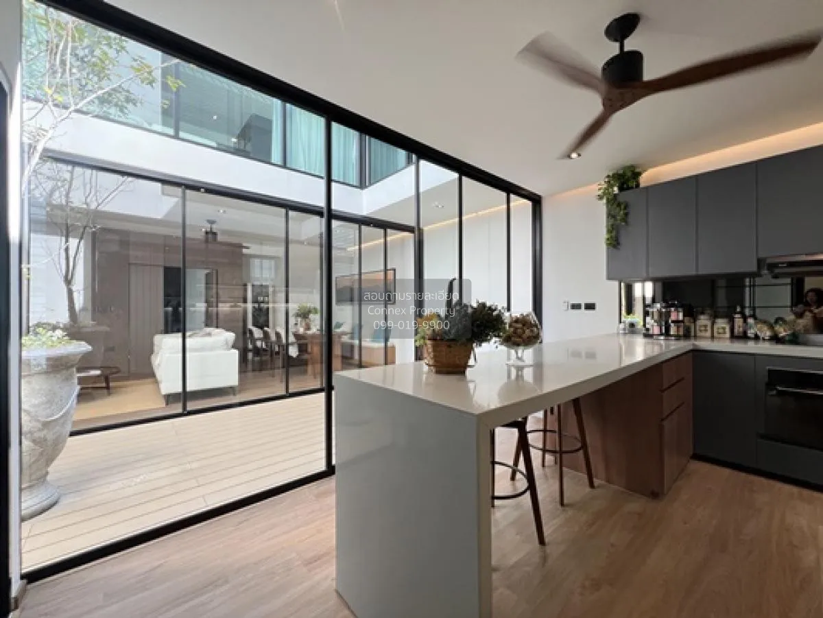 ขายสำนักงาน โฮมออฟฟิศ  4.5 ชั้น ตึกมุม The Mixx แพรกษา ใกล้ BTS แ