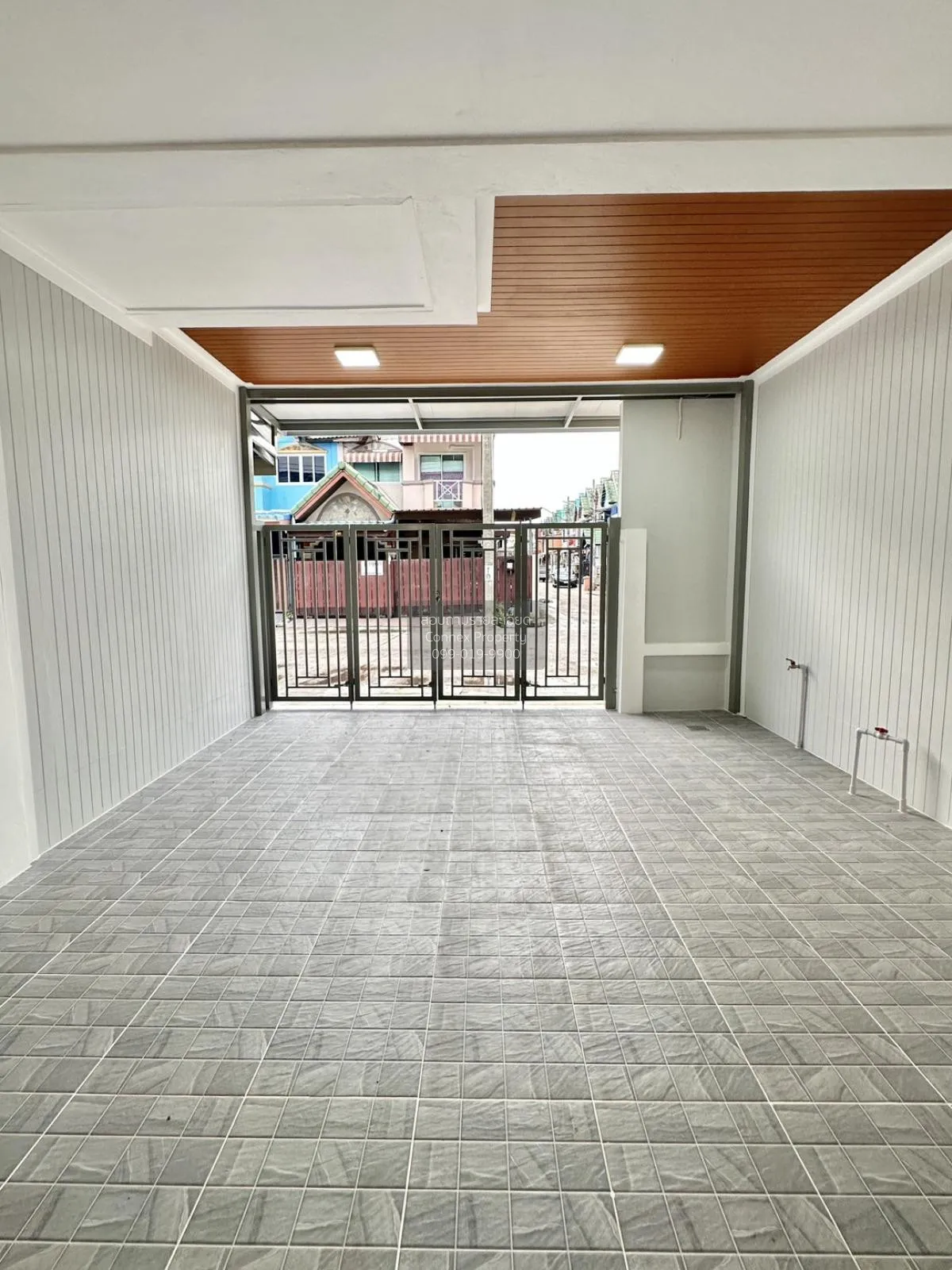 ขายทาวน์เฮ้าส์/ทาวน์โฮม  บ้านรัตนาธานี ซอยวัดลาดปลาดุก รีโนเวทใหม