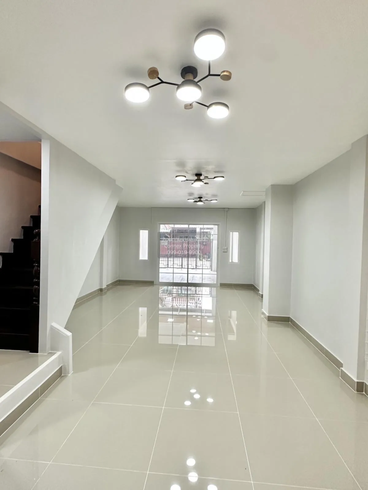 ขายทาวน์เฮ้าส์/ทาวน์โฮม  บ้านรัตนาธานี ซอยวัดลาดปลาดุก รีโนเวทใหม