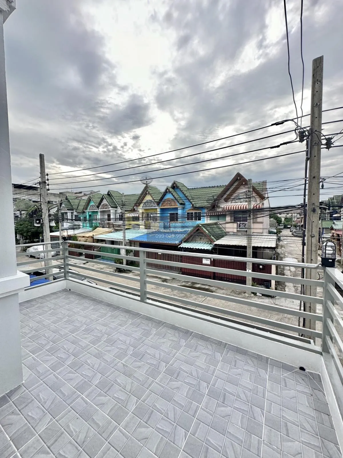 ขายทาวน์เฮ้าส์/ทาวน์โฮม  บ้านรัตนาธานี ซอยวัดลาดปลาดุก รีโนเวทใหม