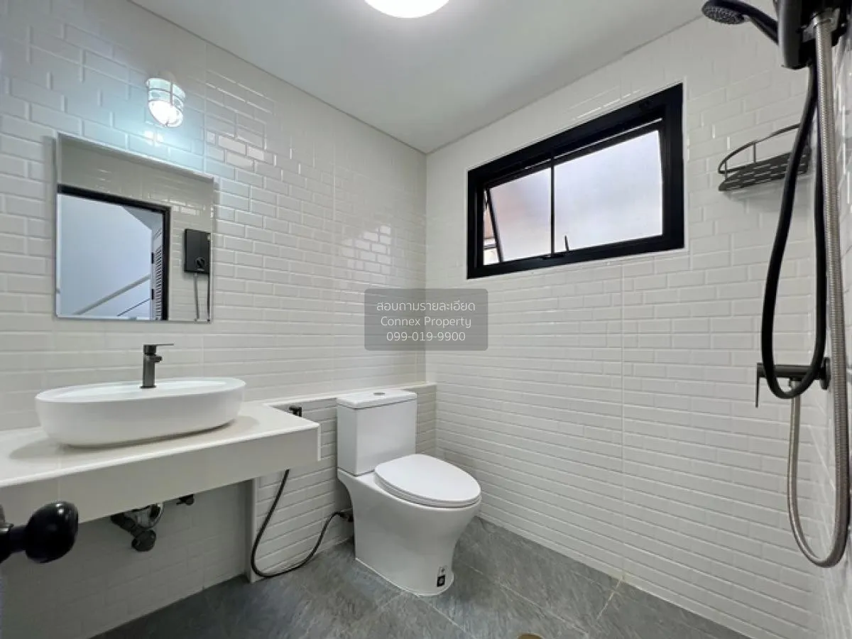 ขายบ้านเดี่ยว บ้านแมกไม้ วัรชพล รีโนเวทใหม่ ทั้งหลัง เนื้อที่ 65 