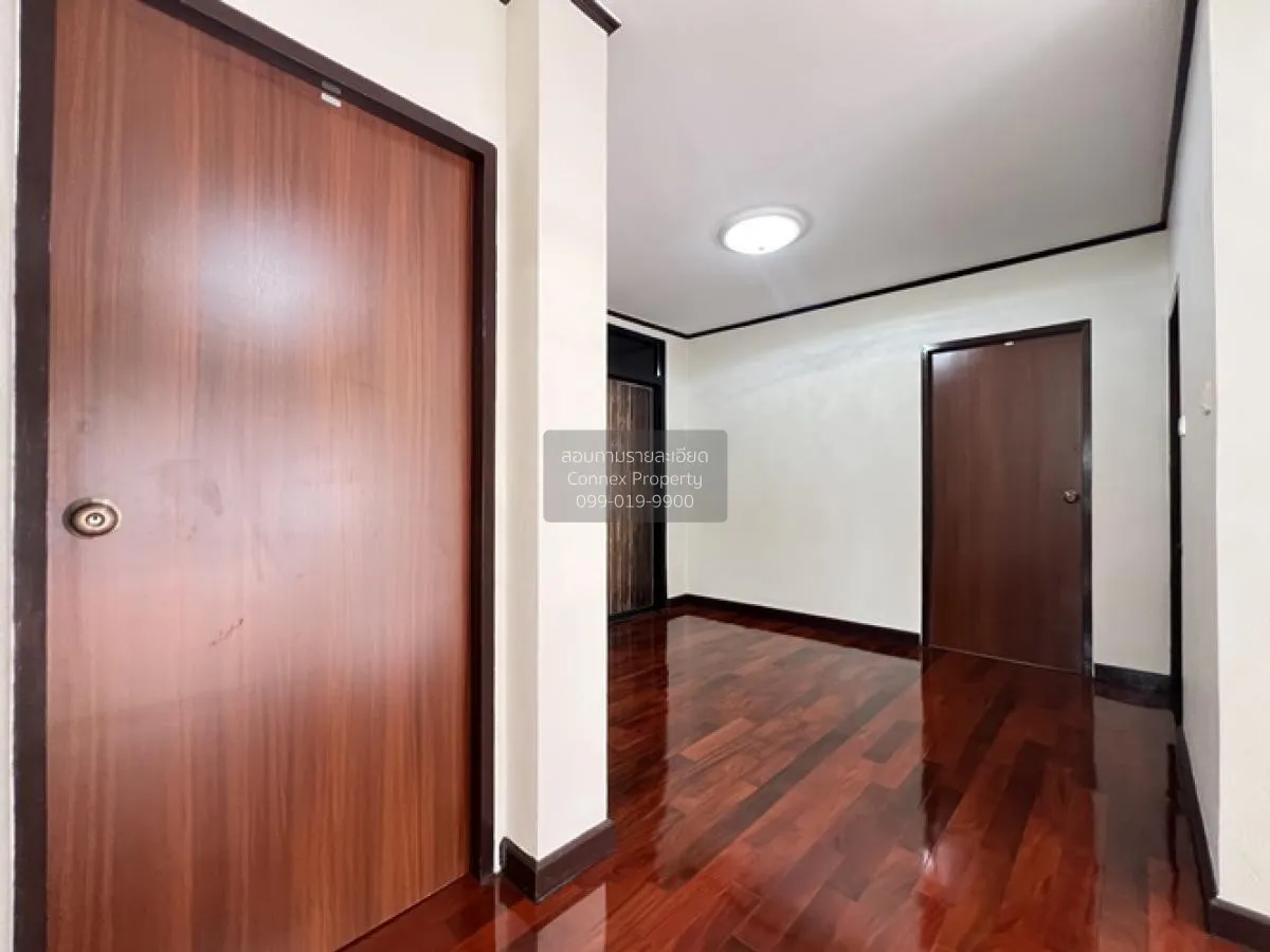 ขายบ้านเดี่ยว บ้านแมกไม้ วัรชพล รีโนเวทใหม่ ทั้งหลัง เนื้อที่ 65 