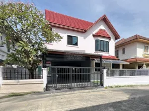 ขายบ้านเดี่ยว บ้านแมกไม้ วัรชพล รีโนเวทใหม่ ทั้งหลัง เนื้อที่ 65 ตรว. 4 นอน 2 น้ำ 200 ตร.ม. หลังบ้าน ติดสวน ใกล้คลับเฮ้าส์ ตรงข้าม ตลาดวงศกร  CX-136828