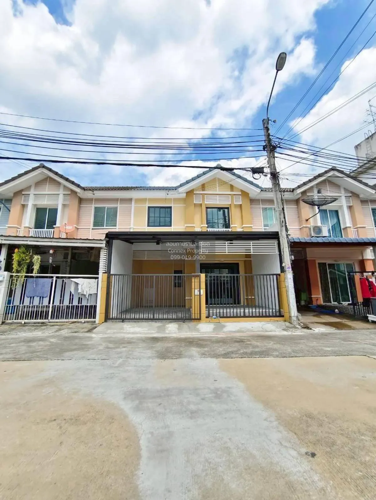 For Sale Townhouse/Townhome  , Pruksa Ville 28 Wongwaen - Rattana 1