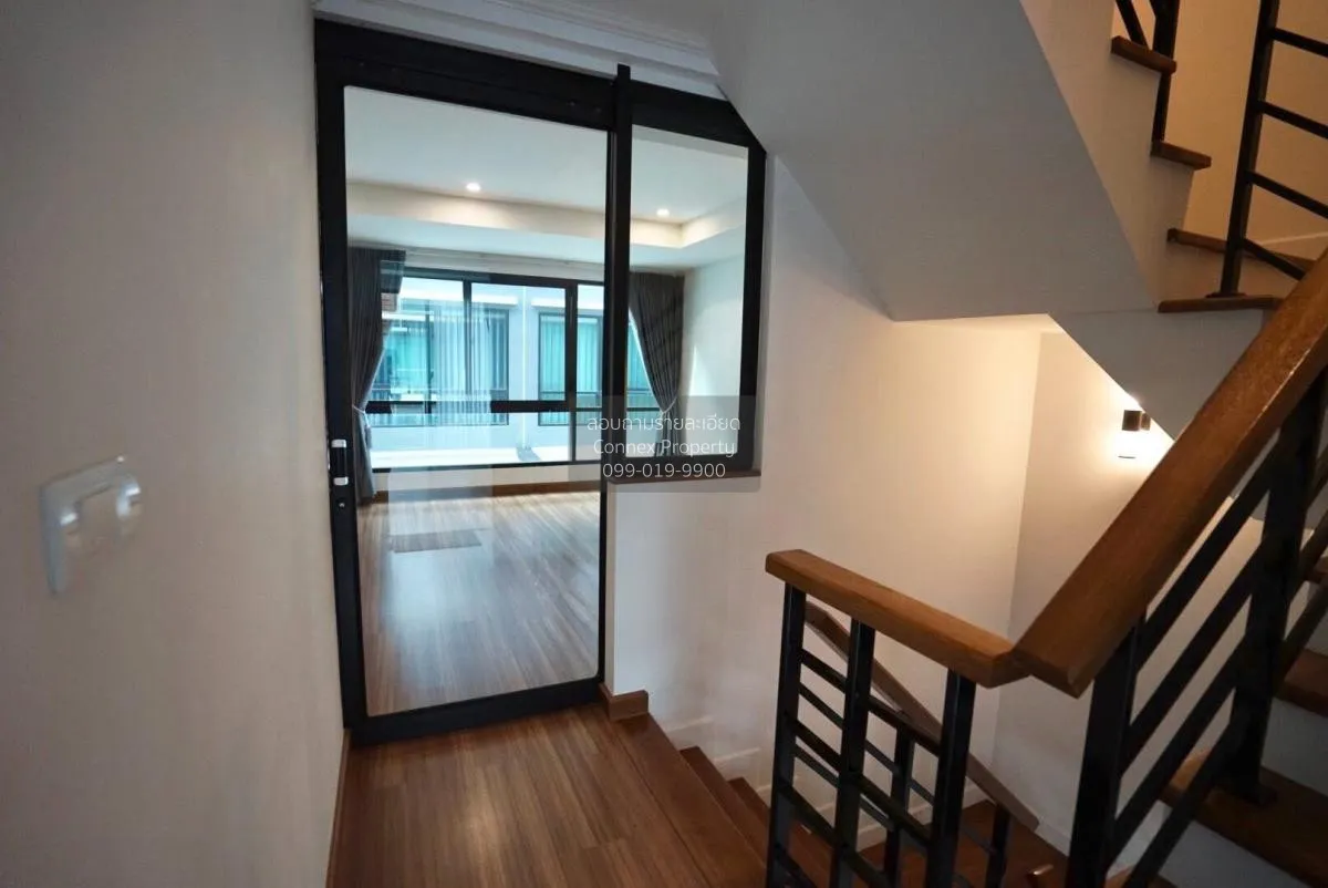 เช่าทาวน์เฮ้าส์/ทาวน์โฮม  ศุภาลัย เอสเซ้นส์ ลาดพร้าว MRT-ลาดพร้าว