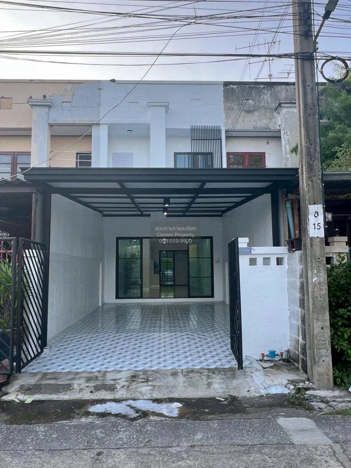 For Sale Townhouse/Townhome  , Baan Busakorn-Rattiya , newly reno 1