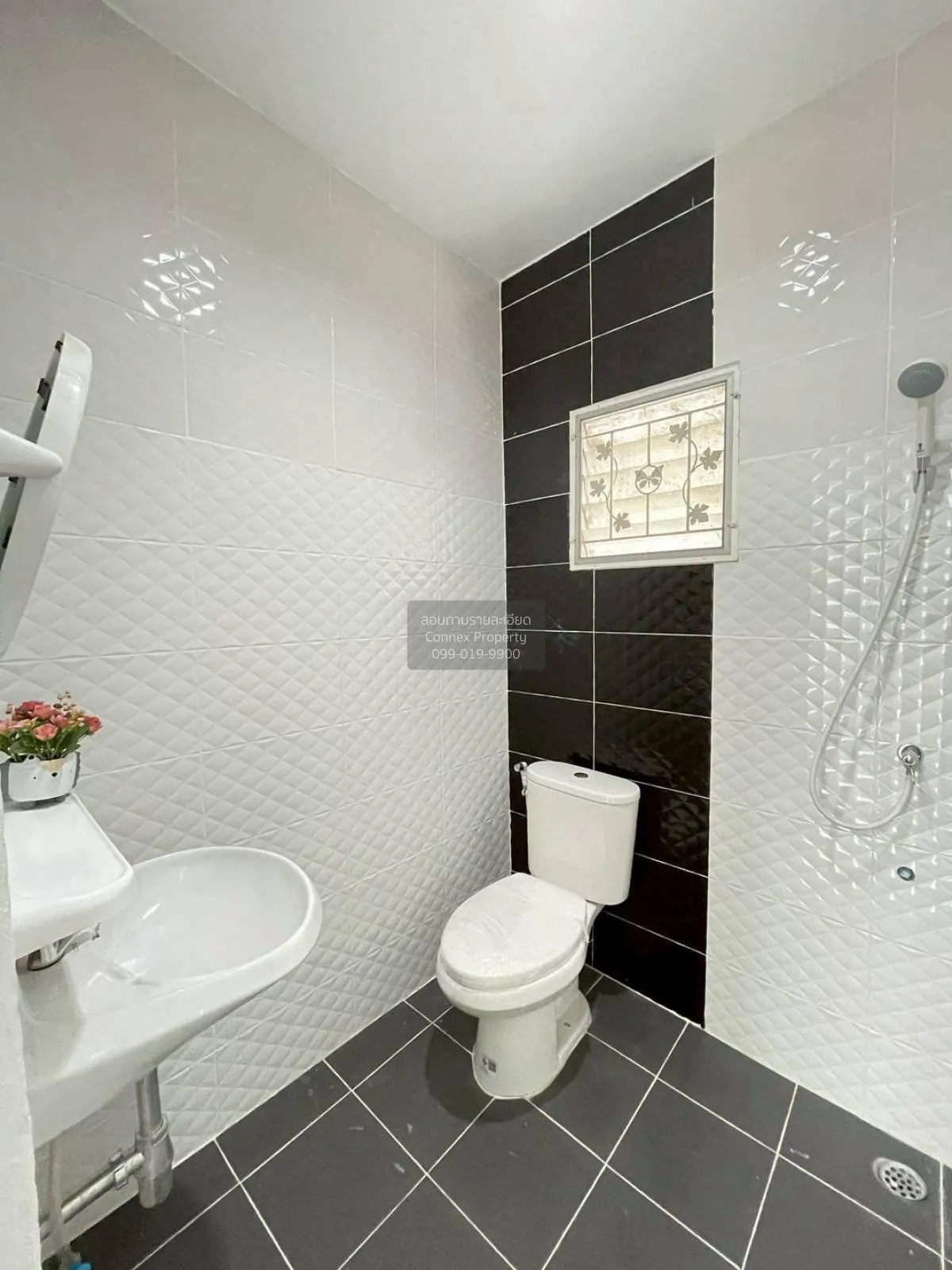 For Sale Townhouse/Townhome  , Baan Pruksa 18 Bangyai , corner un