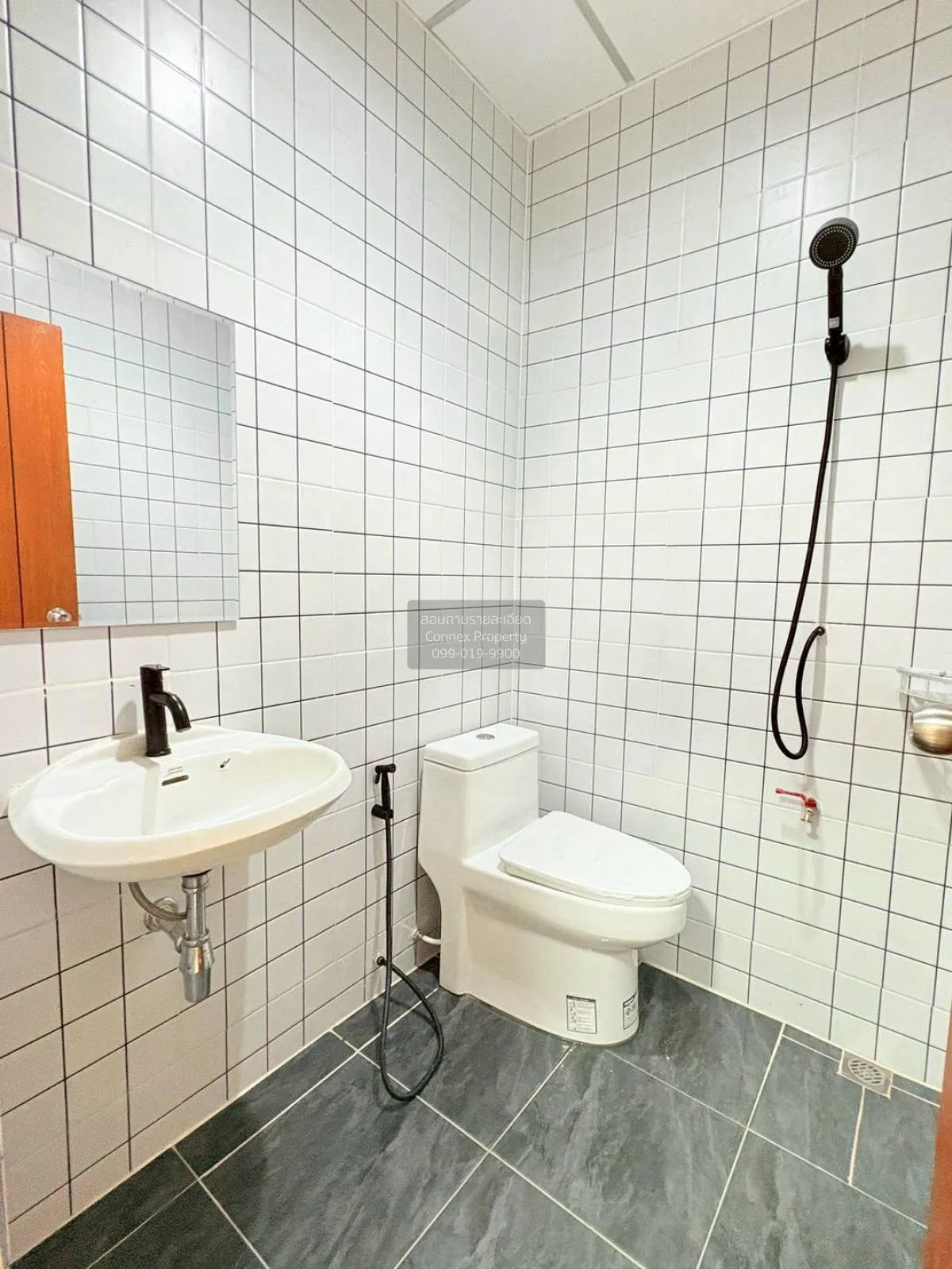 ขายทาวน์เฮ้าส์/ทาวน์โฮม  บุศรินทร์ วงแหวน-รัตนาธิเบศร์ รีโนเวทใหม